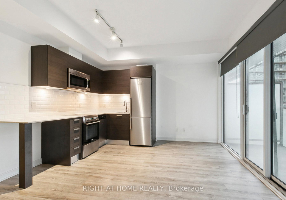 42-charles-street-e-toronto-ontario-c12501258