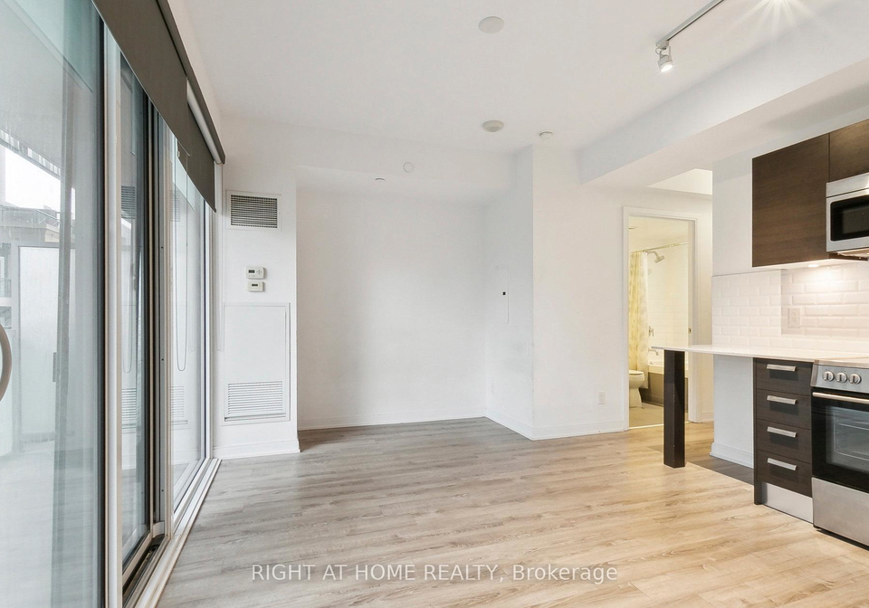 42-charles-street-e-toronto-ontario-c12501258