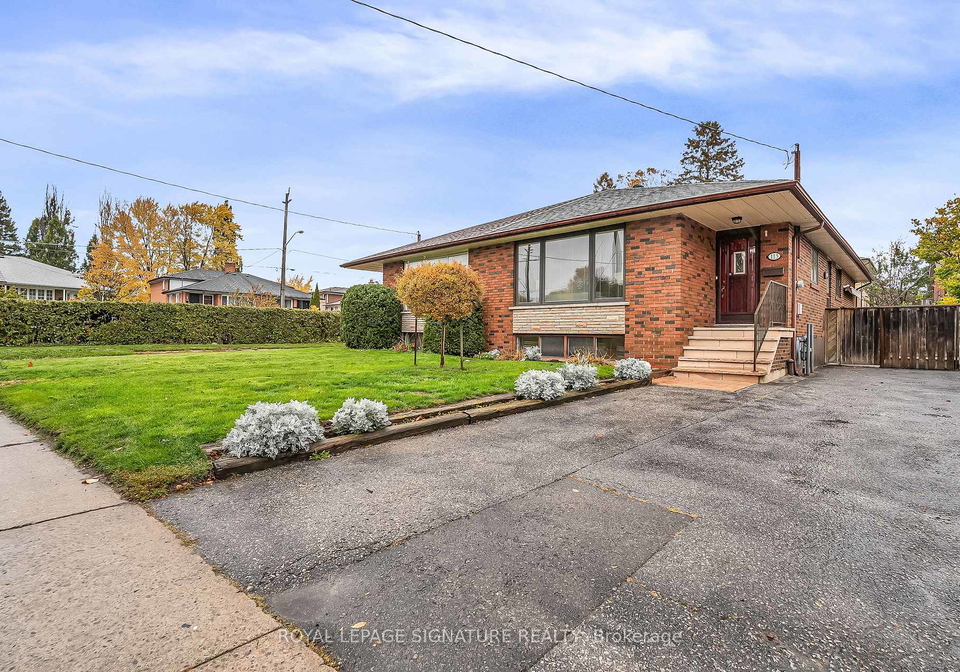113-fenside-drive-north-york-ontario-c12501436