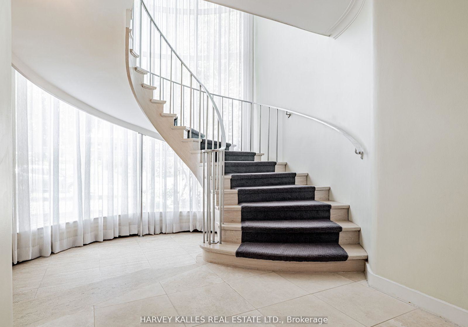 15-ridelle-avenue-toronto-ontario-c12502038