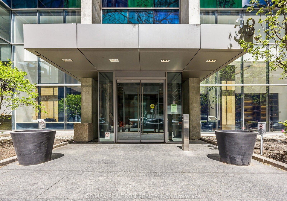 38-grenville-street-toronto-ontario-c12502128