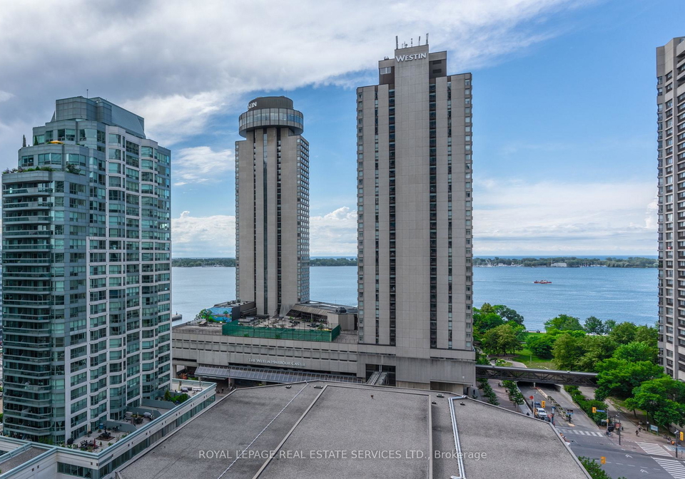 33-bay-street-toronto-ontario-c12502516