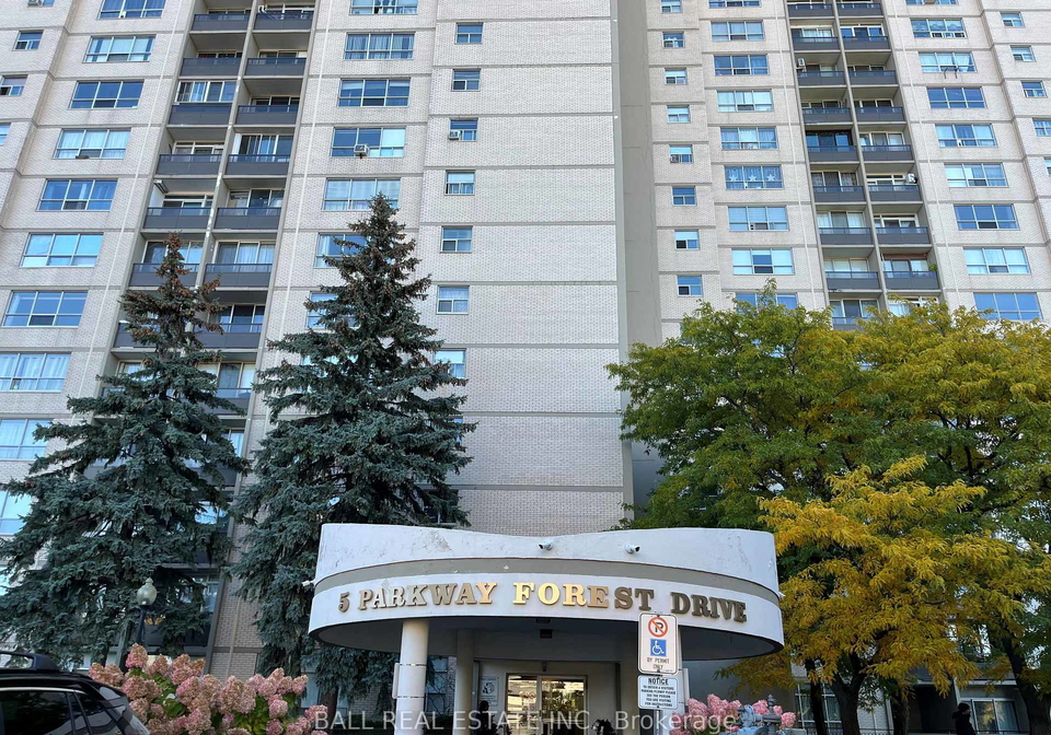 5-parkway-forest-drive-n-north-york-ontario-c12502628