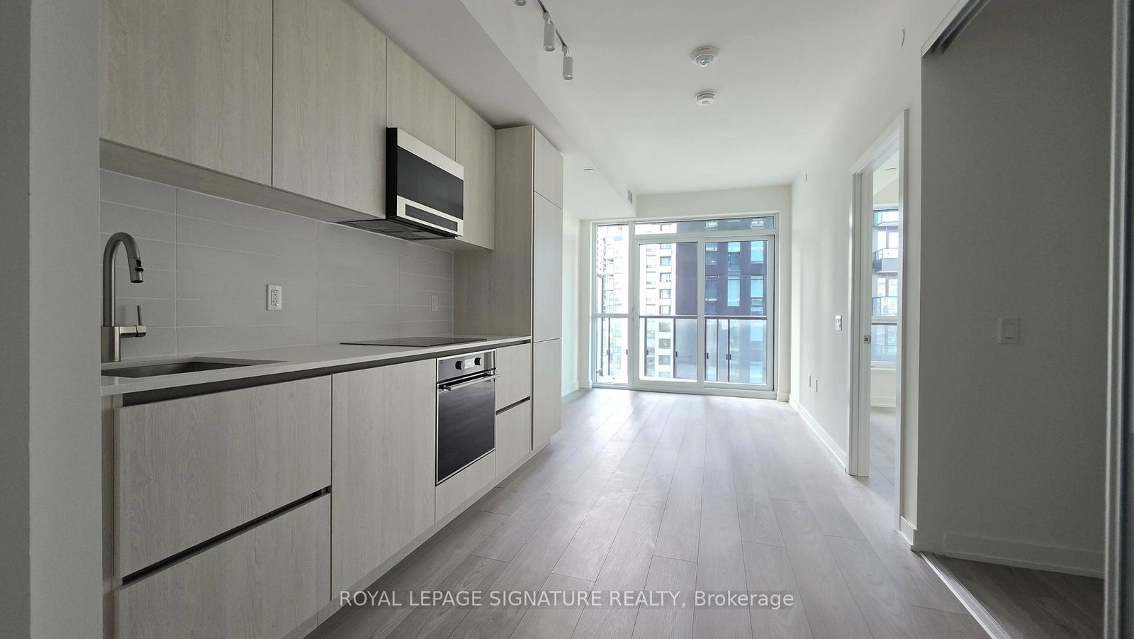 110-broadway-avenue-toronto-ontario-c12502660