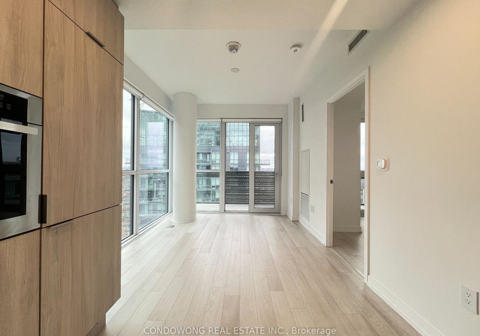 39-roehampton-avenue-toronto-ontario-c12502686