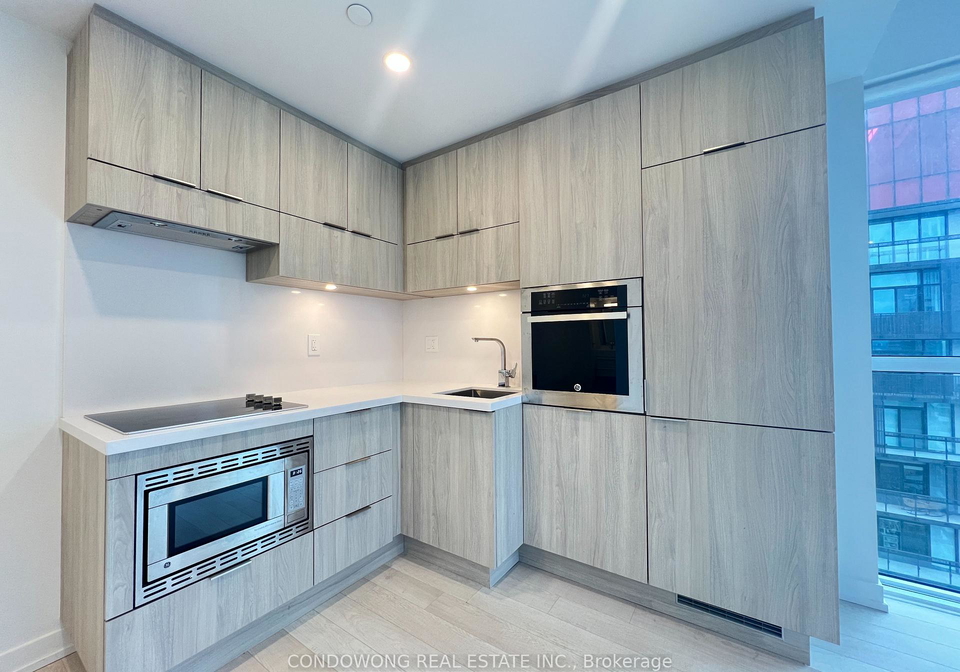39-roehampton-avenue-toronto-ontario-c12502686