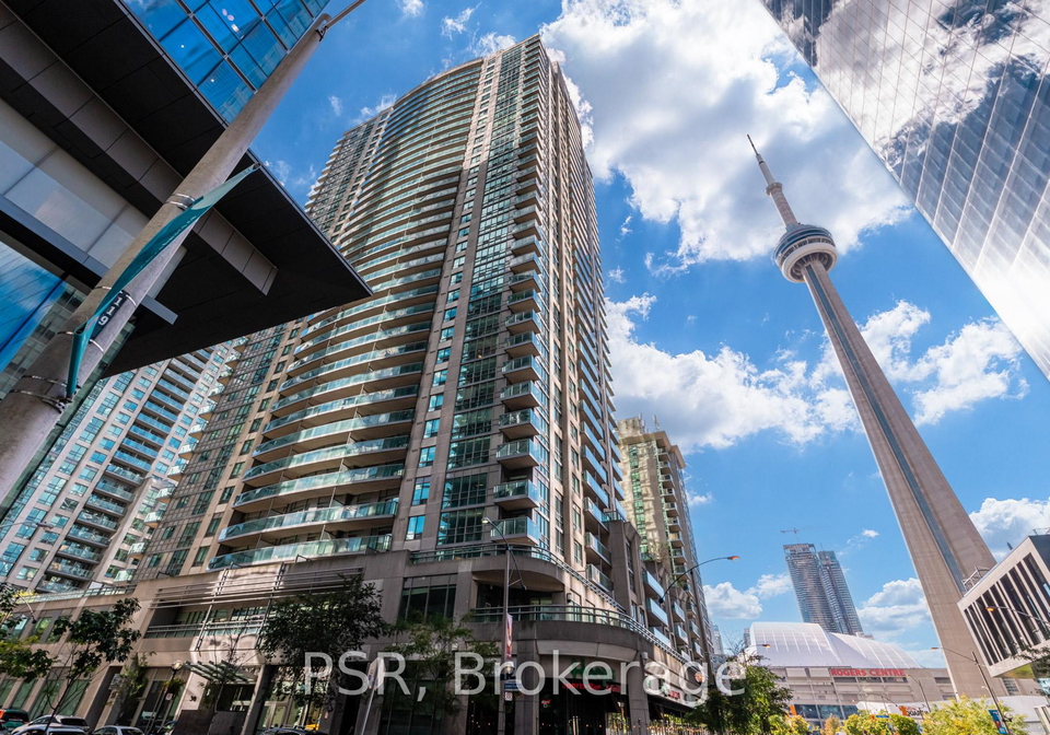 30-grand-trunk-crescent-toronto-ontario-c12502842