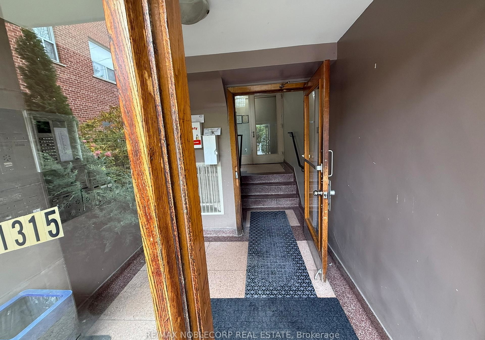 1315-bayview-avenue-east-york-ontario-c12502884