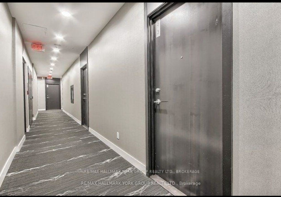 8-gladstone-avenue-toronto-ontario-c12503340