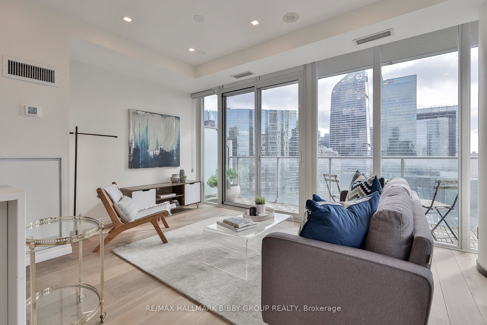 126-simcoe-street-toronto-ontario-c12503418
