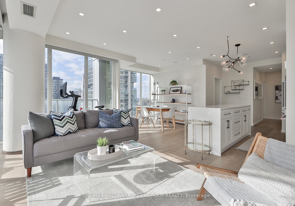 126-simcoe-street-toronto-ontario-c12503418