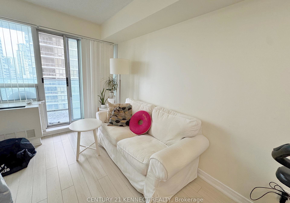 31-bales-avenue-north-york-ontario-c12503444