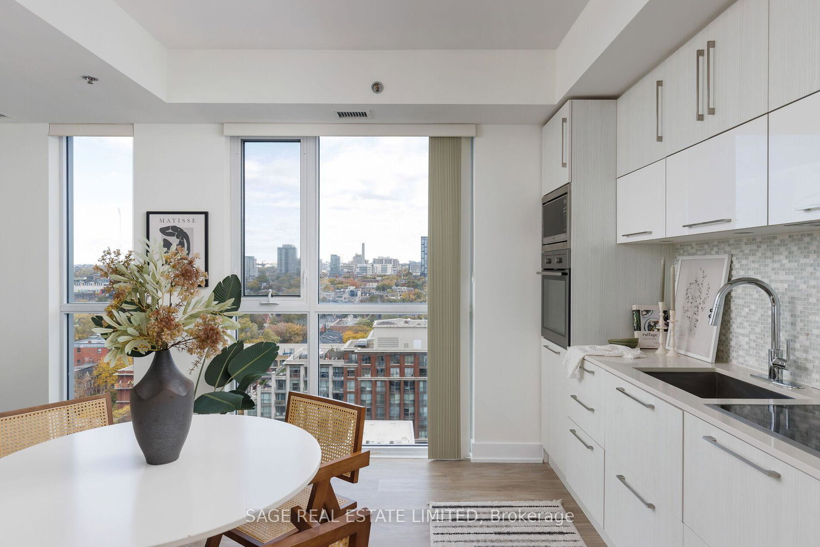 318-richmond-street-w-toronto-ontario-c12503494
