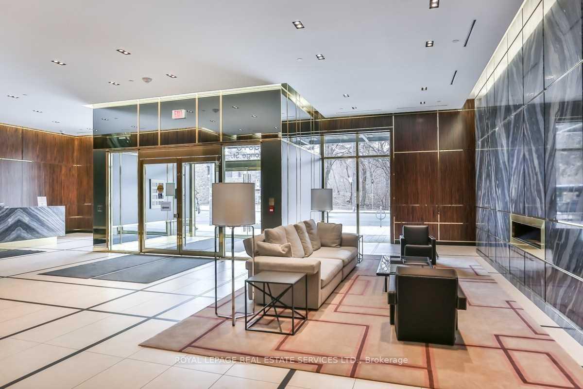 3018-yonge-street-toronto-ontario-c12503766