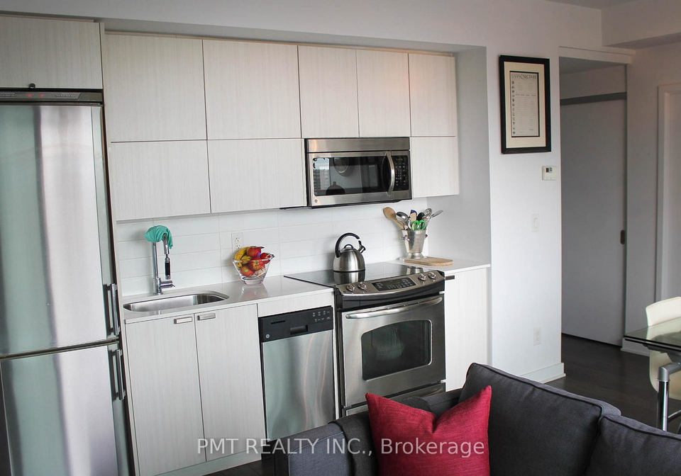32-camden-street-toronto-ontario-c12503944