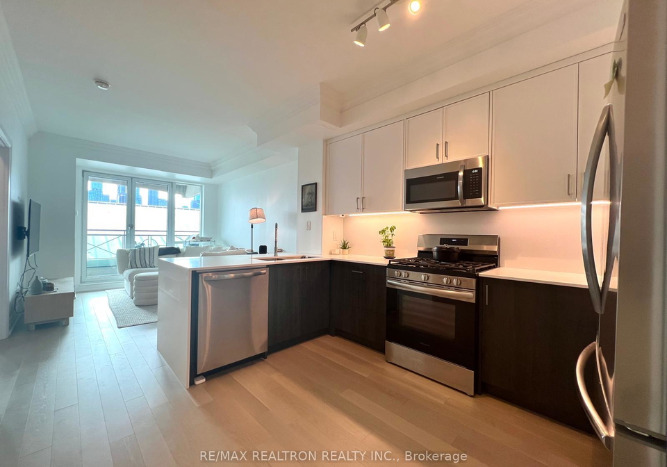 25-scrivener-square-toronto-ontario-c12504128