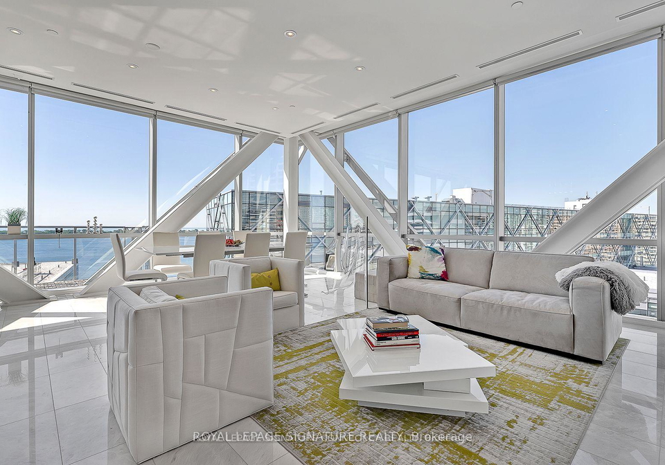 39-queens-quay-e-toronto-ontario-c12504376