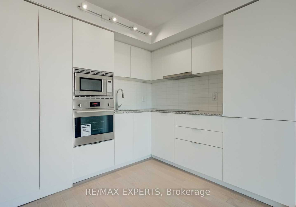 955-bay-street-toronto-ontario-c12504802
