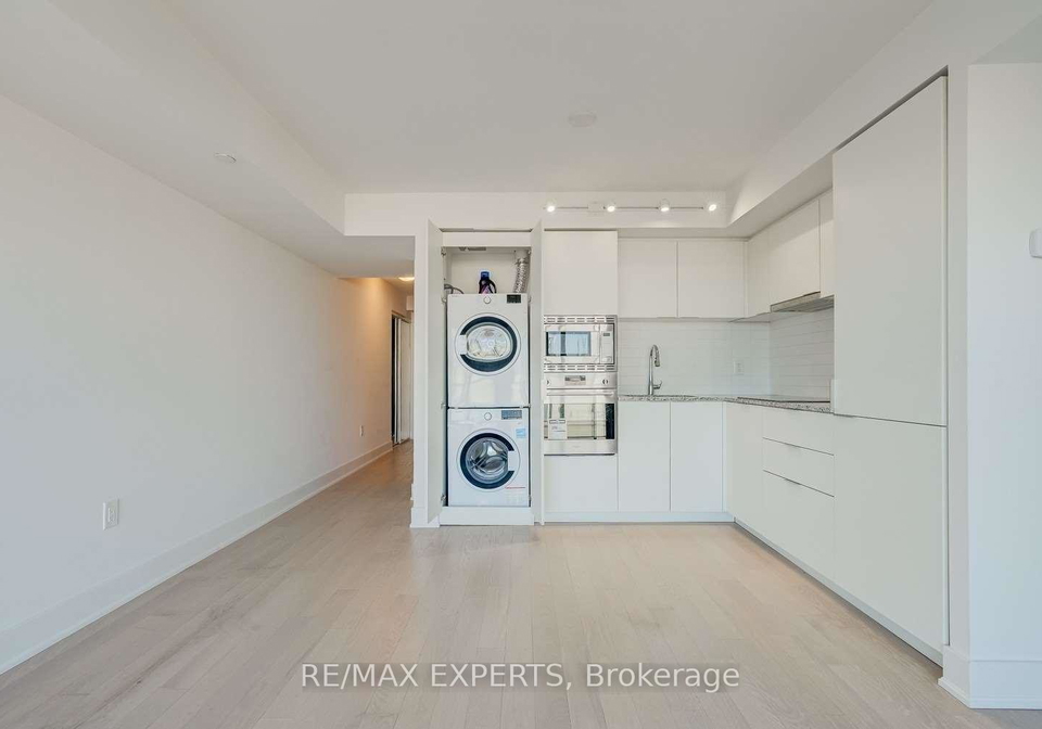 955-bay-street-toronto-ontario-c12504802