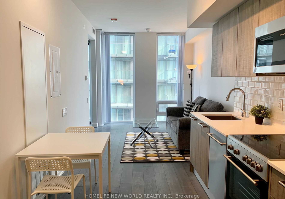 28-wellesley-street-e-toronto-ontario-c12504978