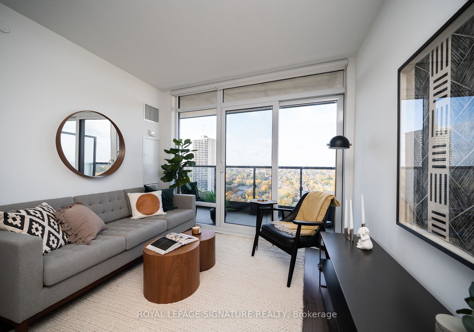 18-erskine-avenue-toronto-ontario-c12505044