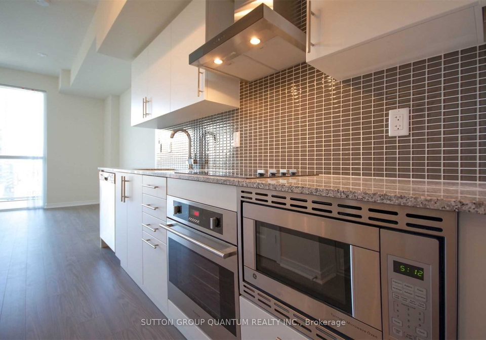 352-front-street-w-toronto-ontario-c12505096