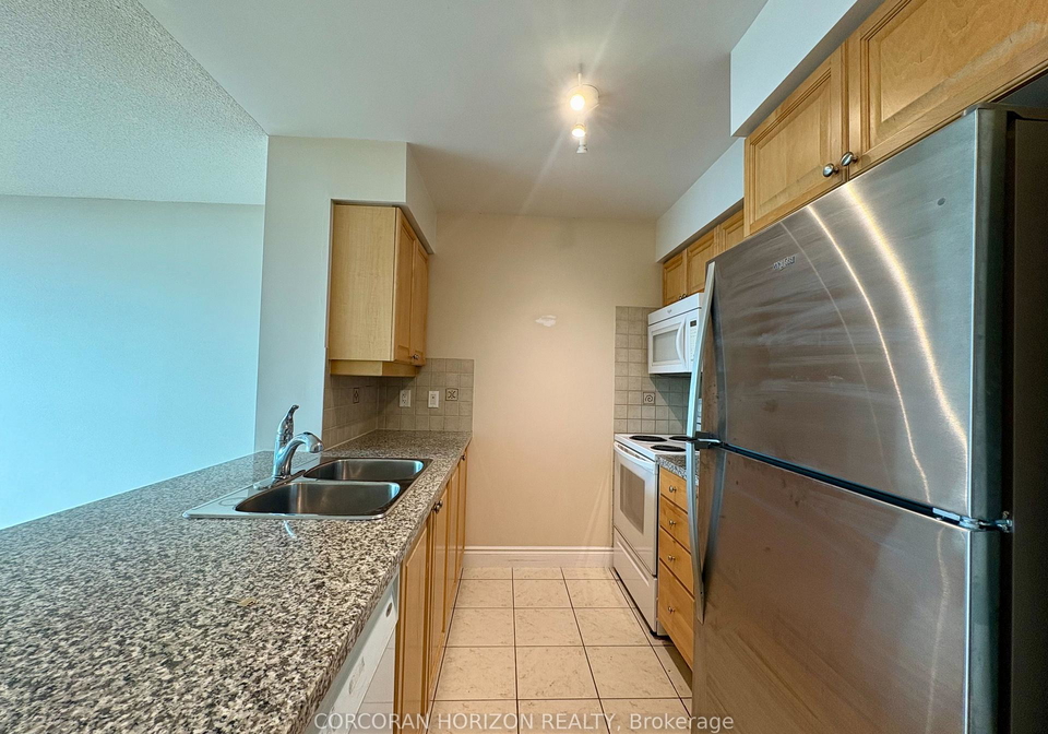 15-greenview-avenue-toronto-ontario-c12505286