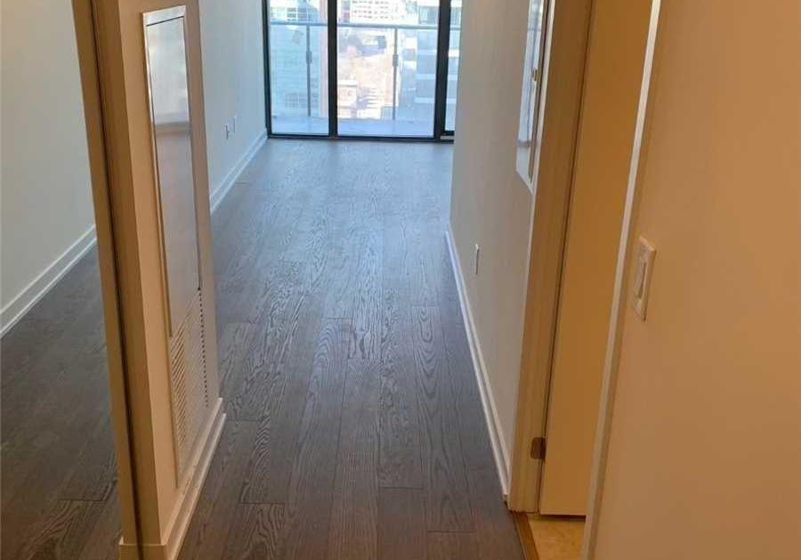 11-wellesley-street-w-toronto-ontario-c12505966