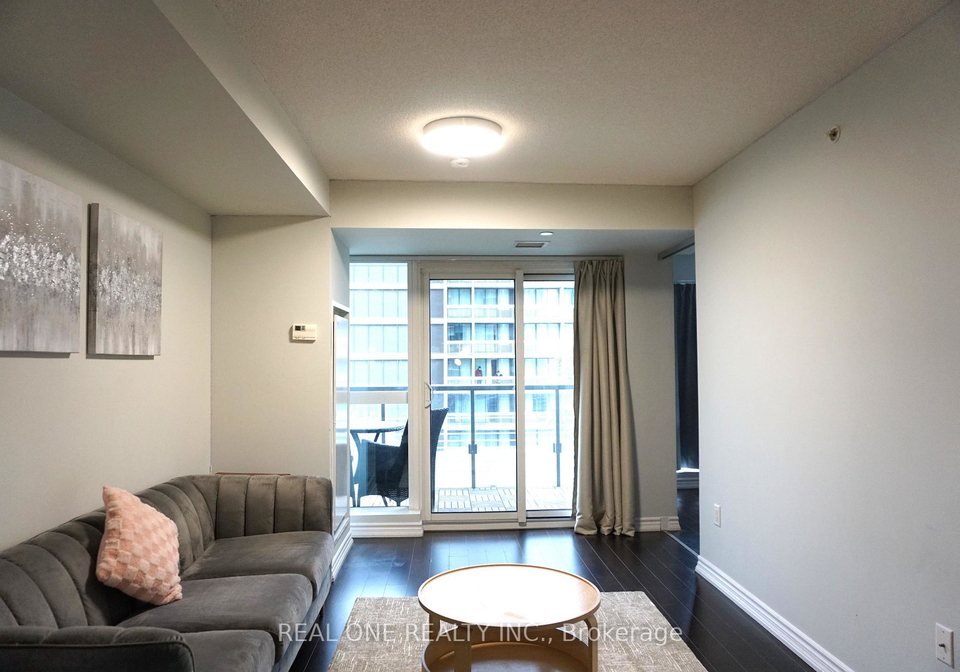 386-yonge-street-toronto-ontario-c12505984