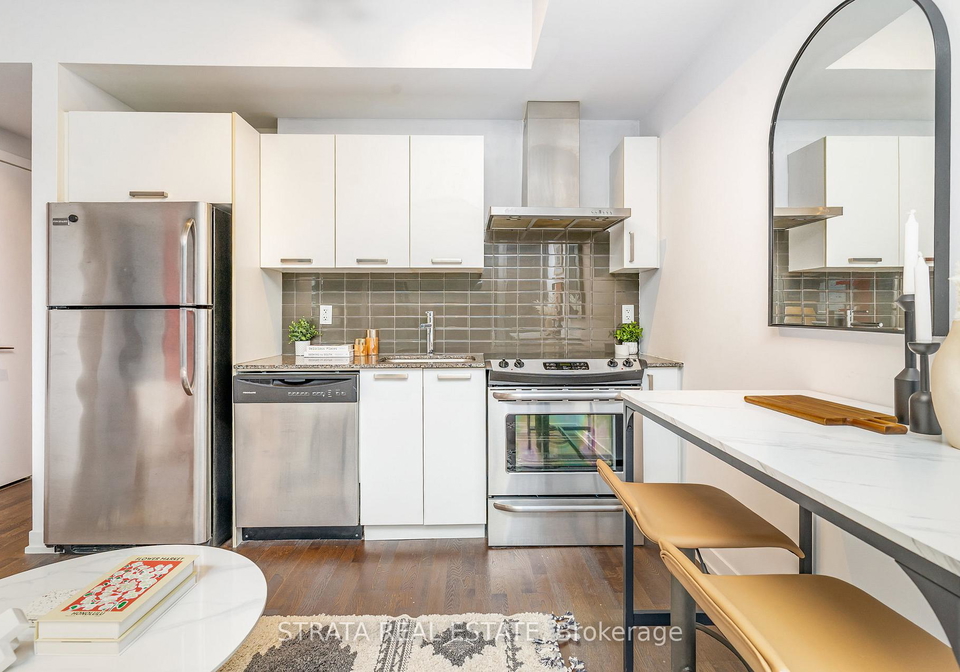 95-bathurst-street-toronto-ontario-c12506344