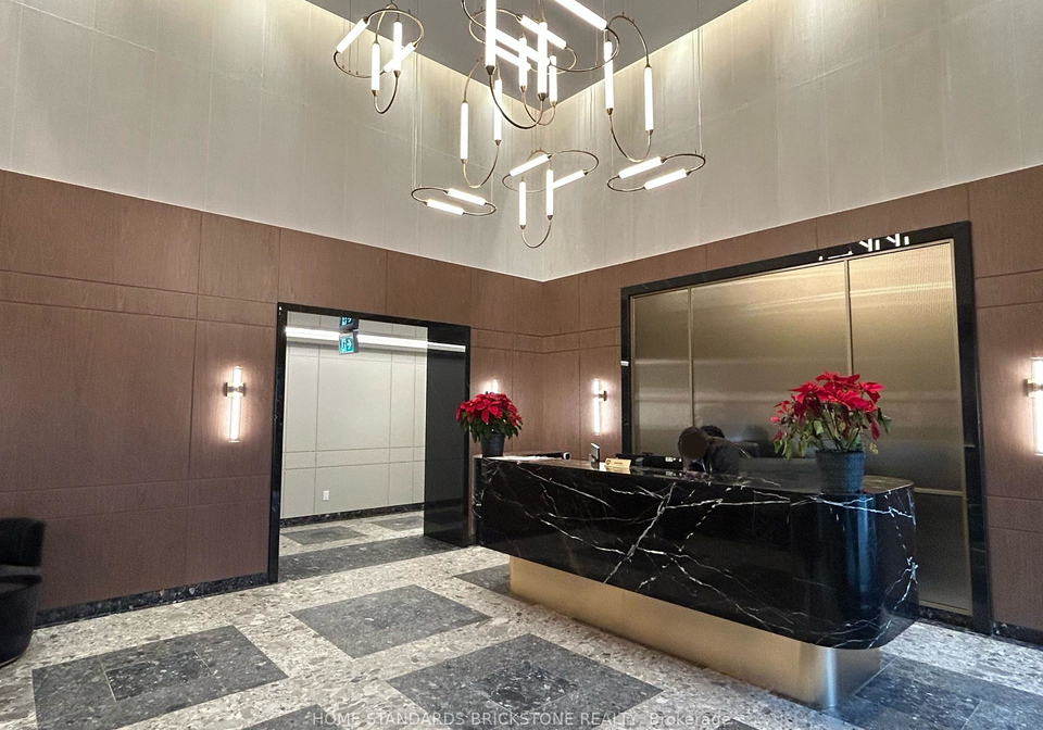 6-greenbriar-road-e-north-york-ontario-c12506376