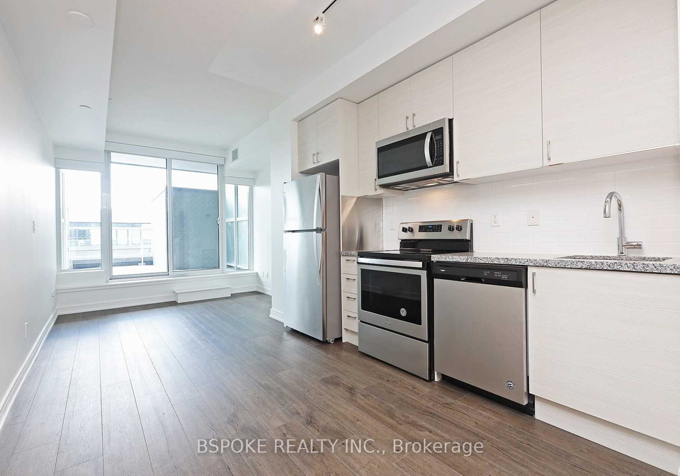 621-sheppard-avenue-e-north-york-ontario-c12506826