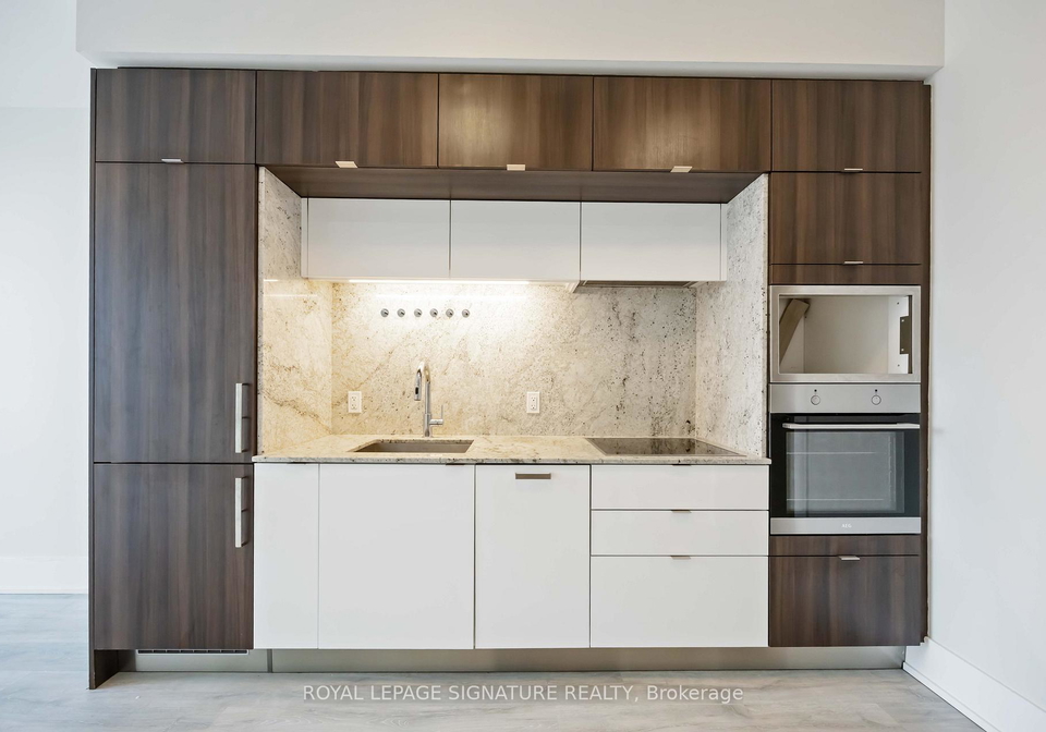 1-edgewater-drive-toronto-ontario-c12506922