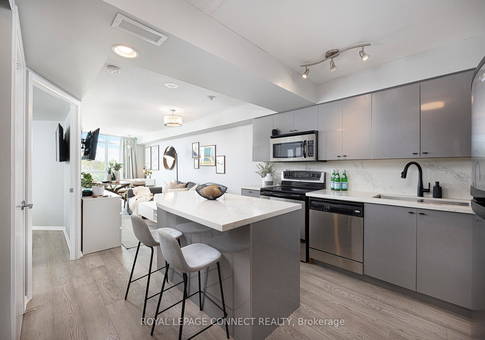 231-fort-york-boulevard-toronto-ontario-c12507048