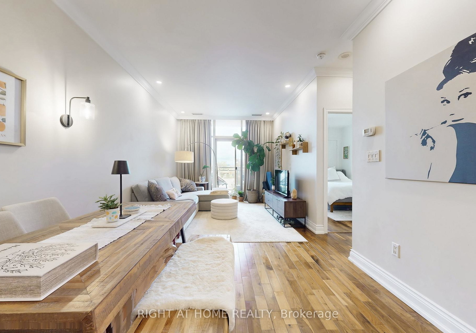 1-leaside-park-drive-east-york-ontario-c12507298