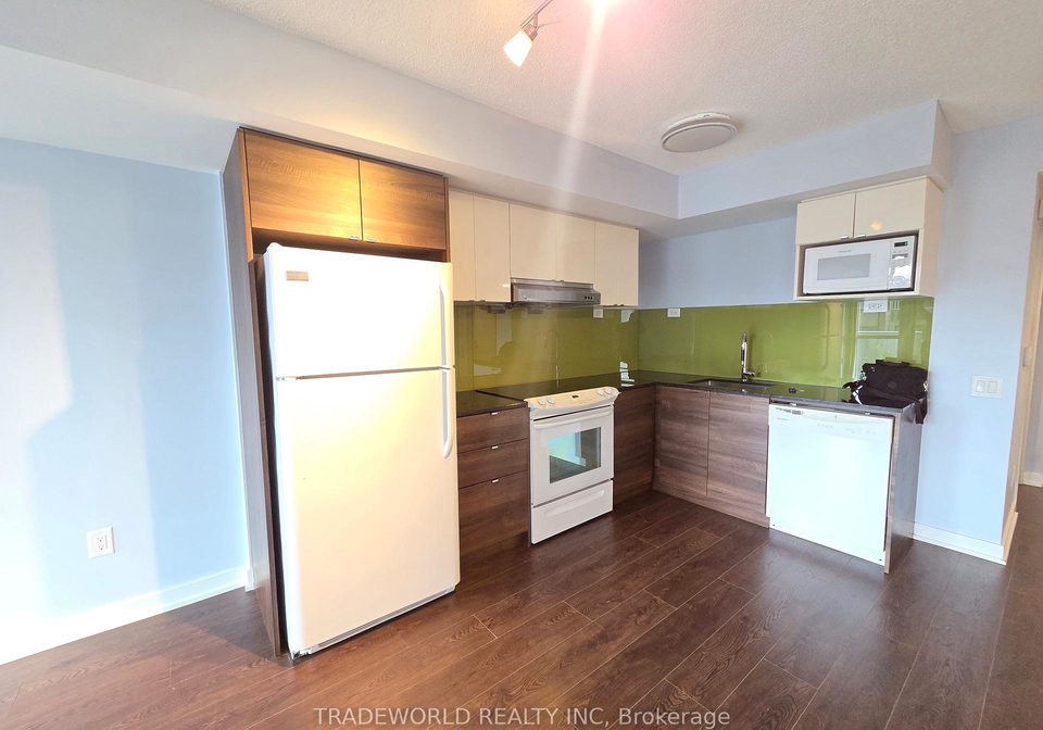 121-mcmahon-drive-north-york-ontario-c12507432