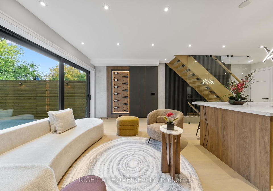 35-woburn-avenue-toronto-ontario-c12507606