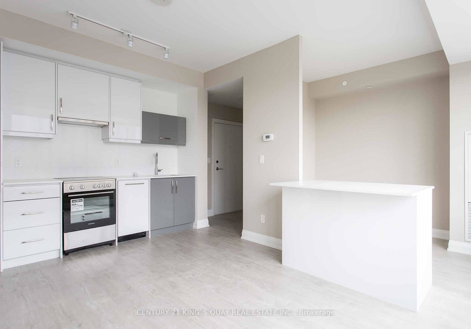 181-huron-street-toronto-ontario-c12507858