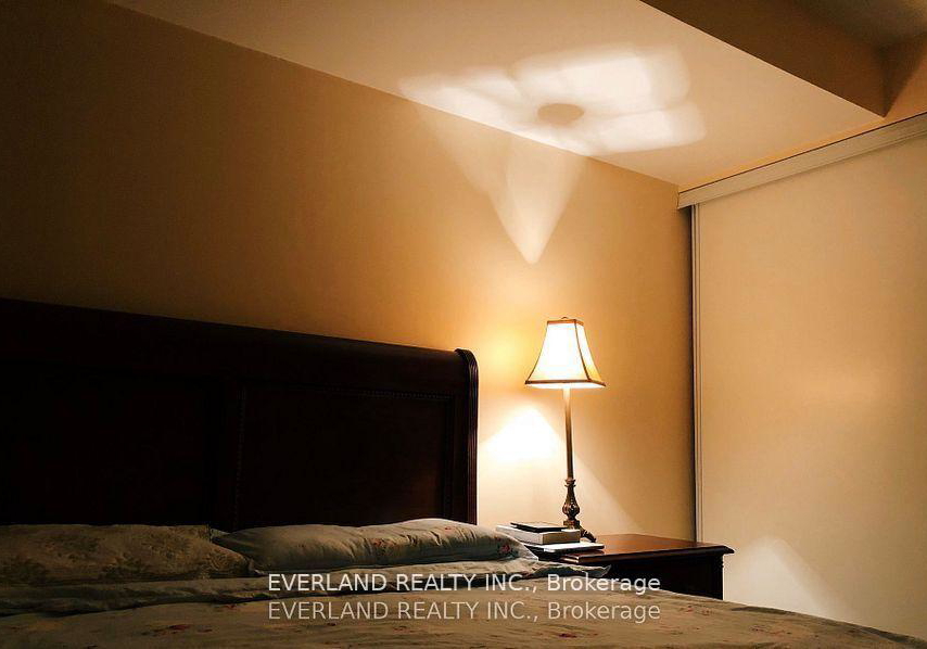 887-bay-street-toronto-ontario-c12507946