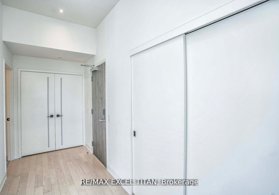 20-lombard-street-toronto-ontario-c12508120