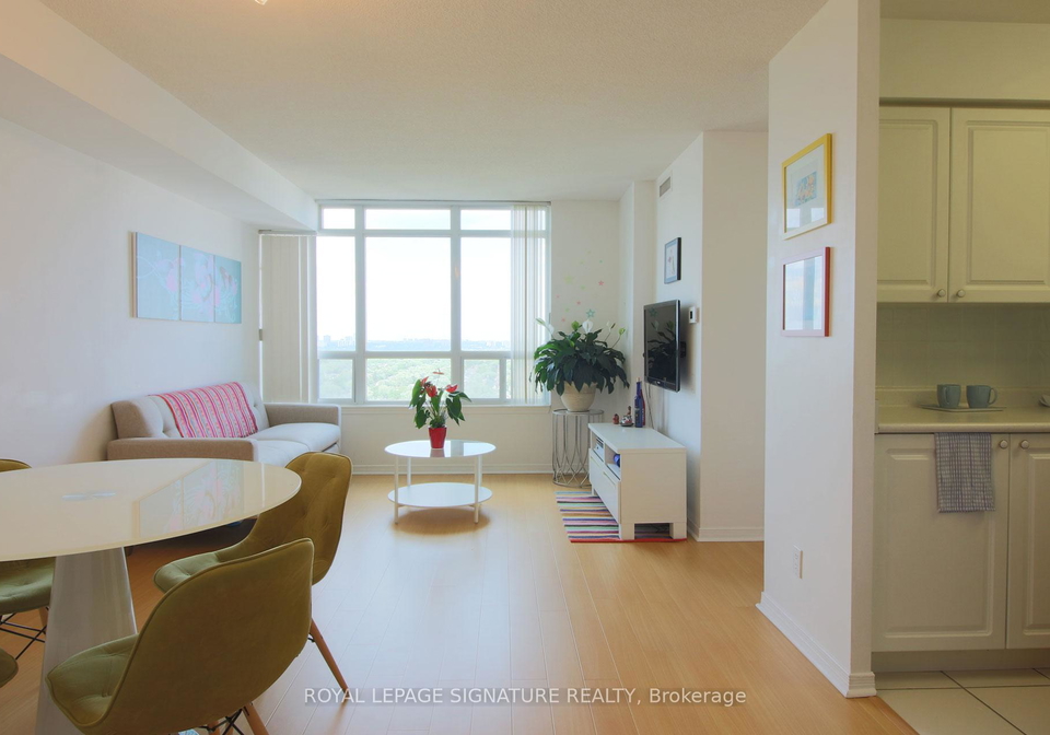 8-hillcrest-avenue-north-york-ontario-c12508254