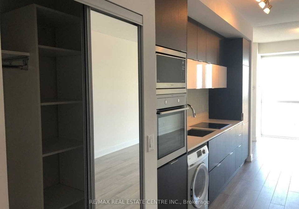 318-richmond-street-w-toronto-ontario-c12508726