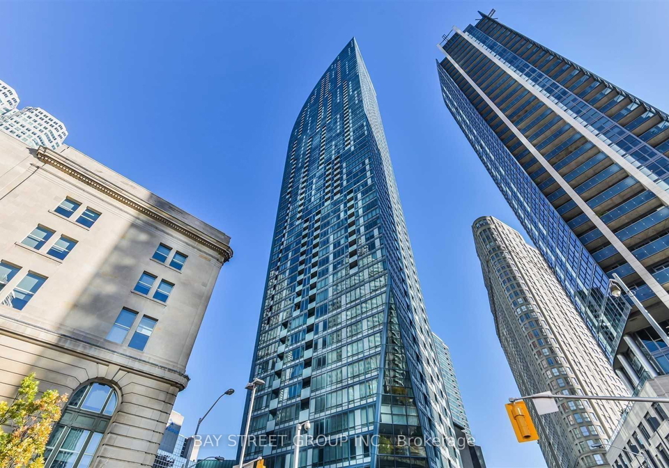 8-the-esplanade-toronto-ontario-c12508736