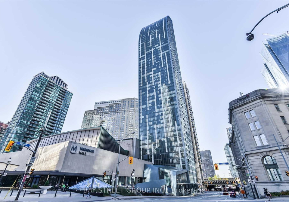 8-the-esplanade-toronto-ontario-c12508736