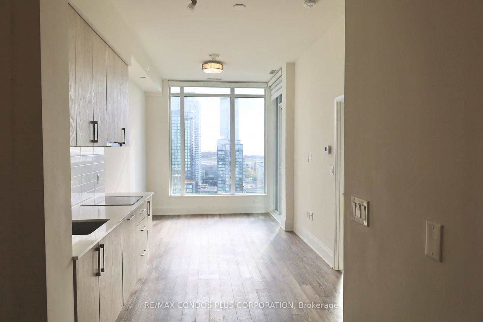 27-bathurst-street-toronto-ontario-c12508948