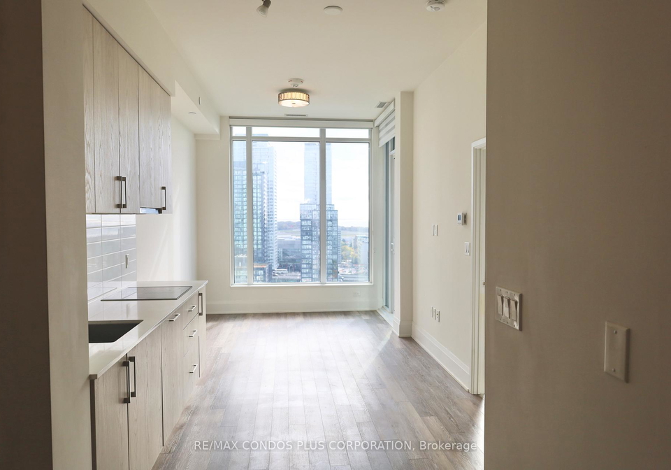 27-bathurst-street-toronto-ontario-c12508948