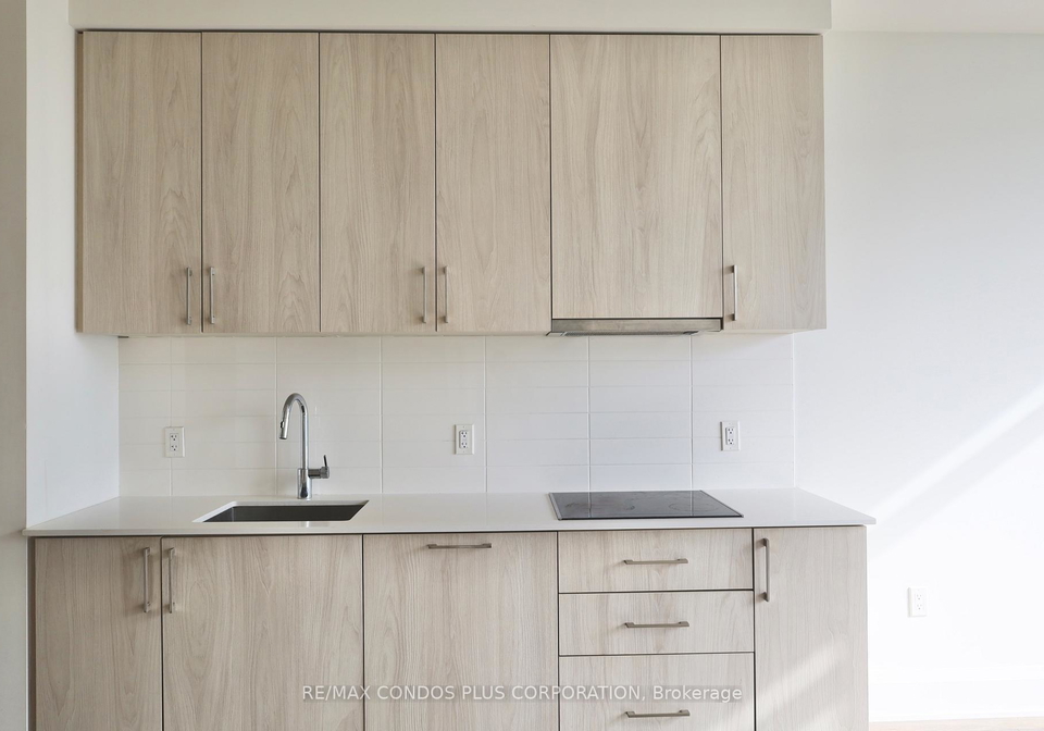 27-bathurst-street-toronto-ontario-c12508948