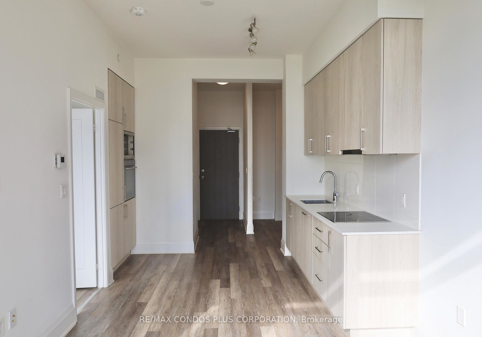 27-bathurst-street-toronto-ontario-c12508948