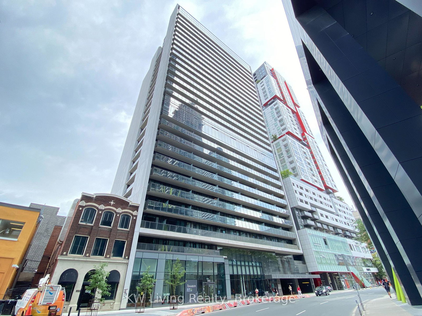 330-richmond-street-w-toronto-ontario-c12509644