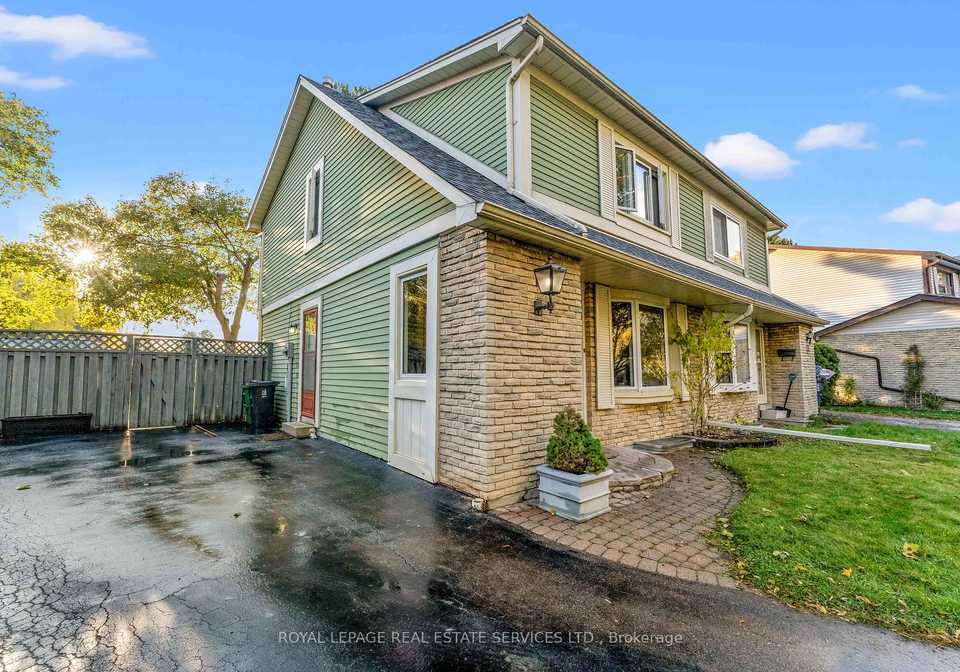 19-hollyberry-trail-north-york-ontario-c12510044